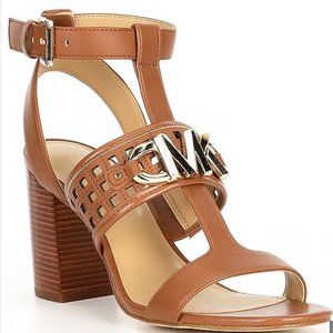 NWT Michael Kors Womens Izzy T Strap Sandal